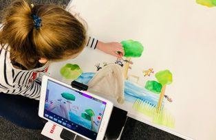 Schülerinnen und Schüler erstellen Stop-Motion-Videos (Foto: Universität Passau)