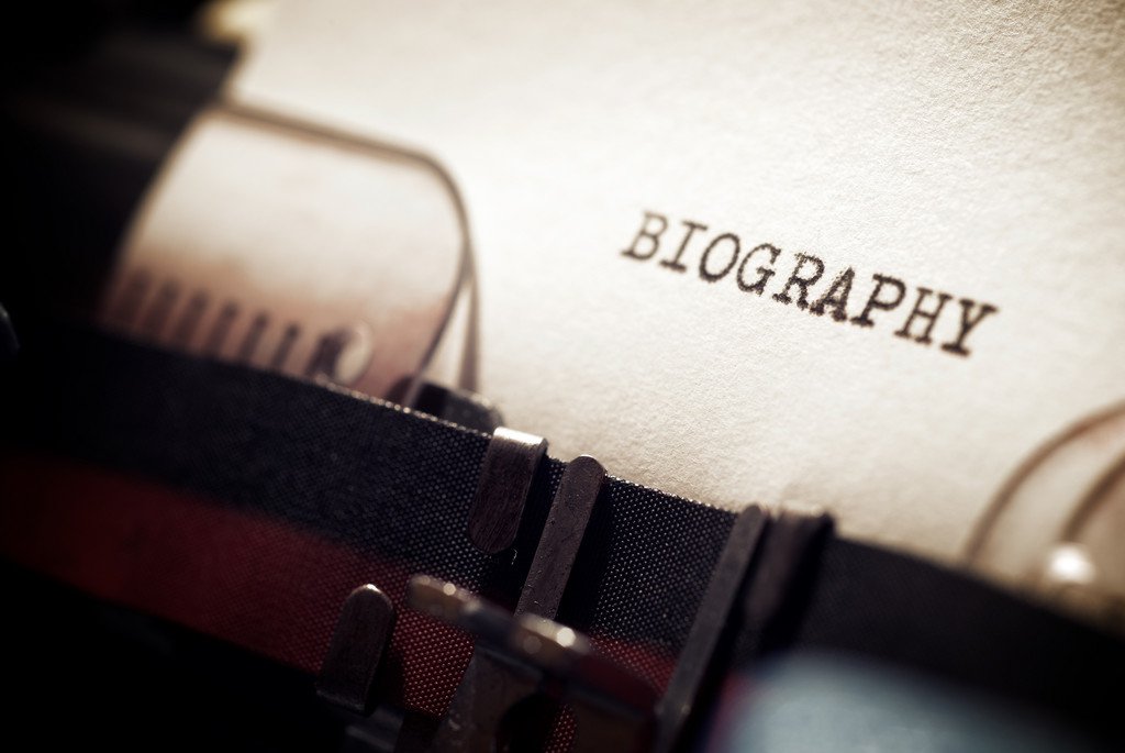 Schreibmaschine mit Textblatt (Foto: Colourbox)